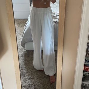 NWT abercrombie & fitch white pants, M